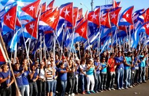 El pueblo capitalino en el desfile por el Primero de Mayo, Día Internacional de los Trabajadores, en la Plaza de la Revolución José Martí, en La Habana Cuba, el 1ro de mayo de 2012. AIN FOTO/ Oriol de la Cruz ATENCIO/aect